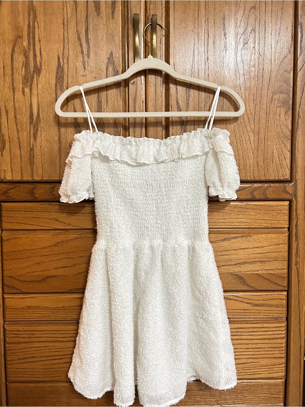 Le Lis Cream Textured Off-Shoulder Ruffle Top - Picture 3 of 5